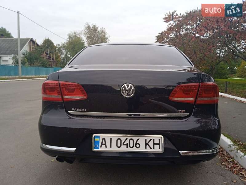 Седан Volkswagen Passat 2012 в Києві