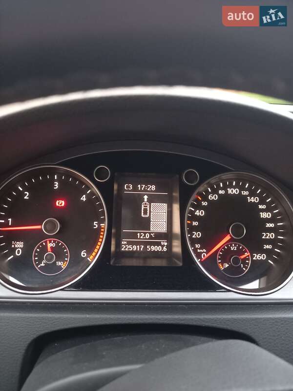 Универсал Volkswagen Passat 2012 в Кропивницком