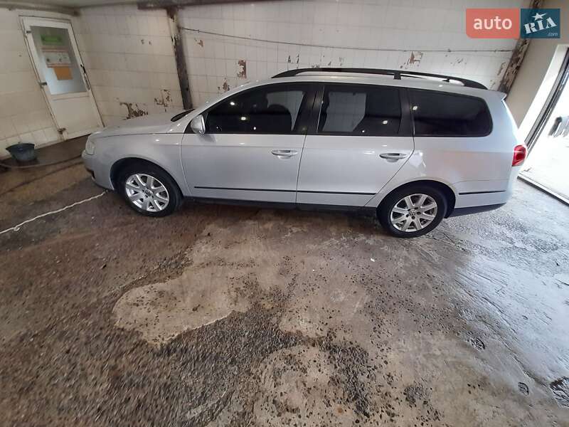 Універсал Volkswagen Passat 2008 в Хмельницькому