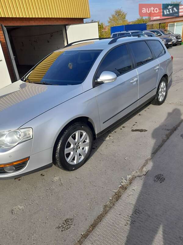 Універсал Volkswagen Passat 2008 в Хмельницькому