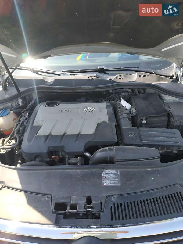 Універсал Volkswagen Passat 2008 в Вінниці