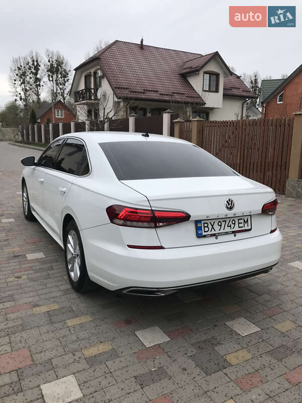 Седан Volkswagen Passat 2020 в Хмельницком