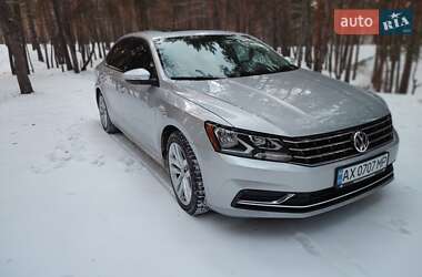 Седан Volkswagen Passat 2018 в Луцке