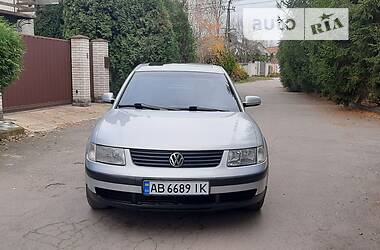 Седан Volkswagen Passat 1999 в Виннице