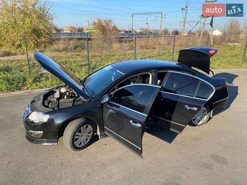 Седан Volkswagen Passat 2005 в Новомосковську