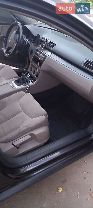 Седан Volkswagen Passat 2007 в Харкові