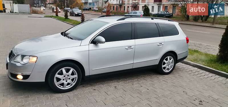 Универсал Volkswagen Passat 2010 в Житомире