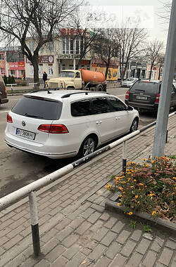 Универсал Volkswagen Passat 2012 в Лубнах