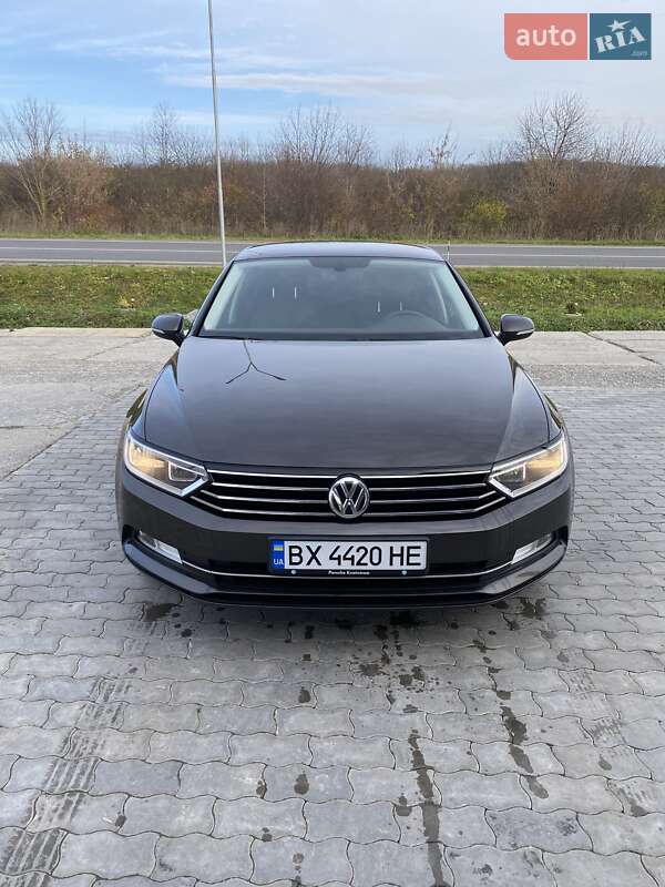 Седан Volkswagen Passat 2015 в Хмельницькому