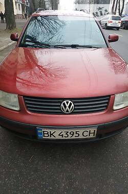 Универсал Volkswagen Passat 1999 в Ровно