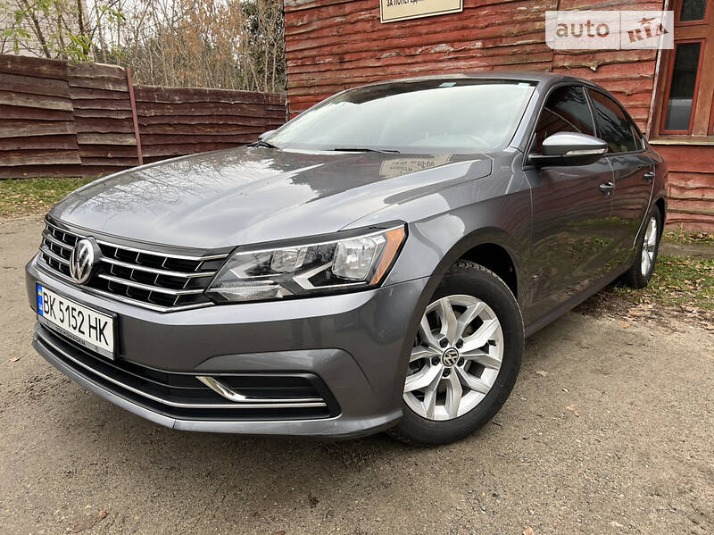 Седан Volkswagen Passat 2018 в Киеве фото Седан Volkswagen Passat 2018 в Киеве