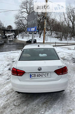 Седан Volkswagen Passat 2013 в Чернигове