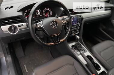 Седан Volkswagen Passat 2020 в Днепре