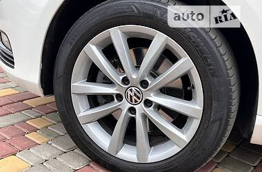 Седан Volkswagen Passat 2013 в 