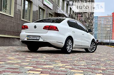 Седан Volkswagen Passat 2013 в 