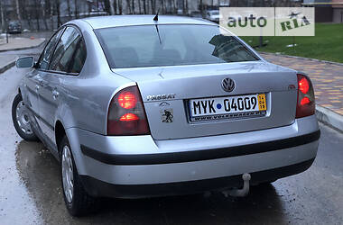 Седан Volkswagen Passat 2002 в Тернополе