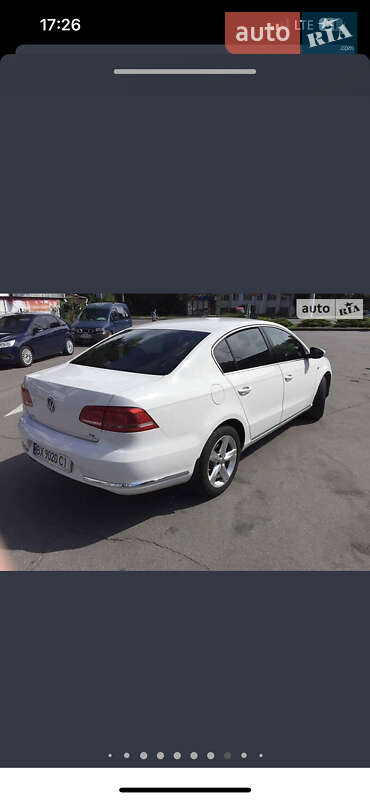Седан Volkswagen Passat 2012 в Киеве