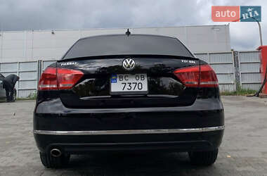 Седан Volkswagen Passat 2013 в Львове