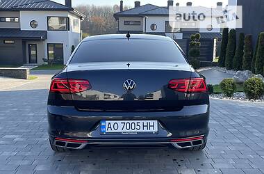 Седан Volkswagen Passat 2019 в Ужгороді