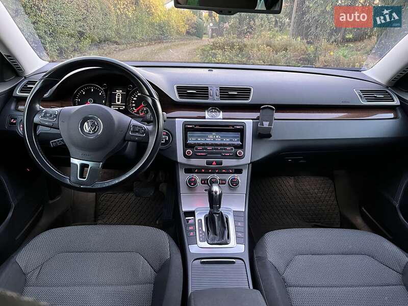 Универсал Volkswagen Passat 2012 в Сумах