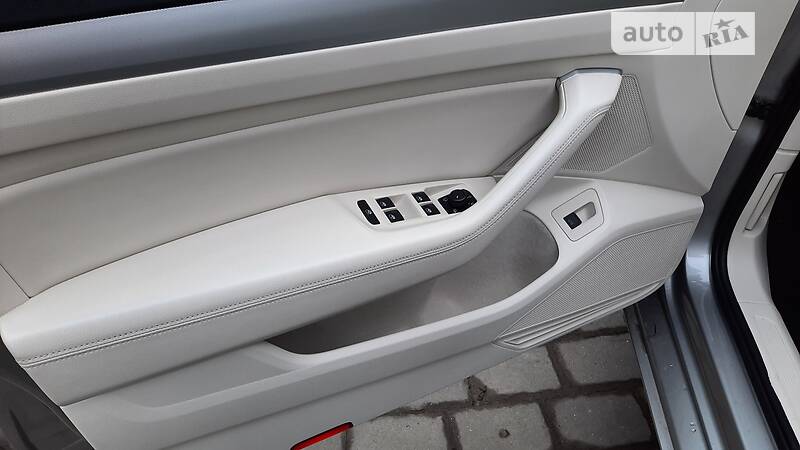 Седан Volkswagen Passat 2015 в Львові