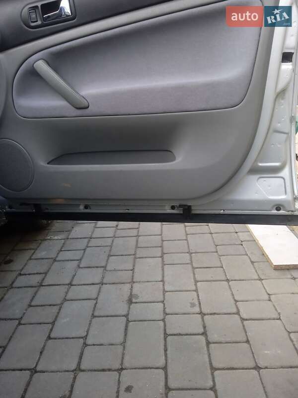 Седан Volkswagen Passat 2003 в Долині