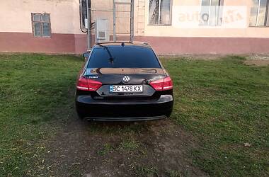 Седан Volkswagen Passat 2014 в Ужгороде