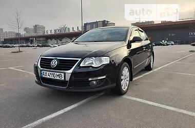 Седан Volkswagen Passat 2010 в Ирпене