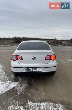 Седан Volkswagen Passat 2008 в Кропивницком