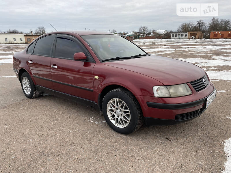 Седан Volkswagen Passat 2000 в 