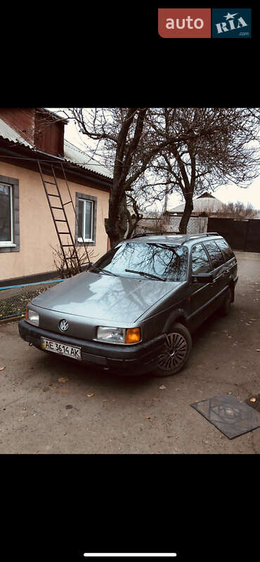 Универсал Volkswagen Passat 1990 в Благовещенском