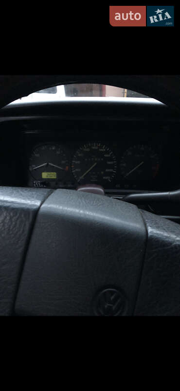 Универсал Volkswagen Passat 1990 в Благовещенском