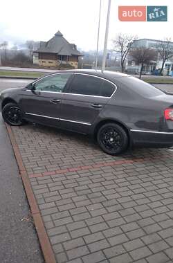 Седан Volkswagen Passat 2008 в Тячеве