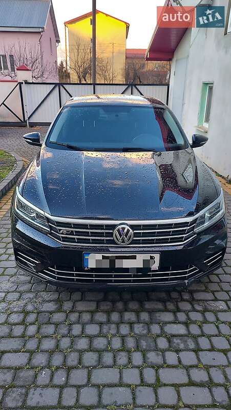 Седан Volkswagen Passat 2016 в Львові