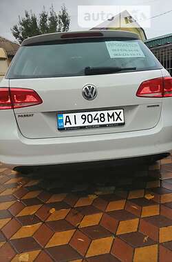 Универсал Volkswagen Passat 2012 в 