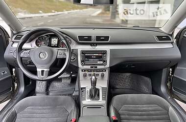 Седан Volkswagen Passat 2012 в Києві