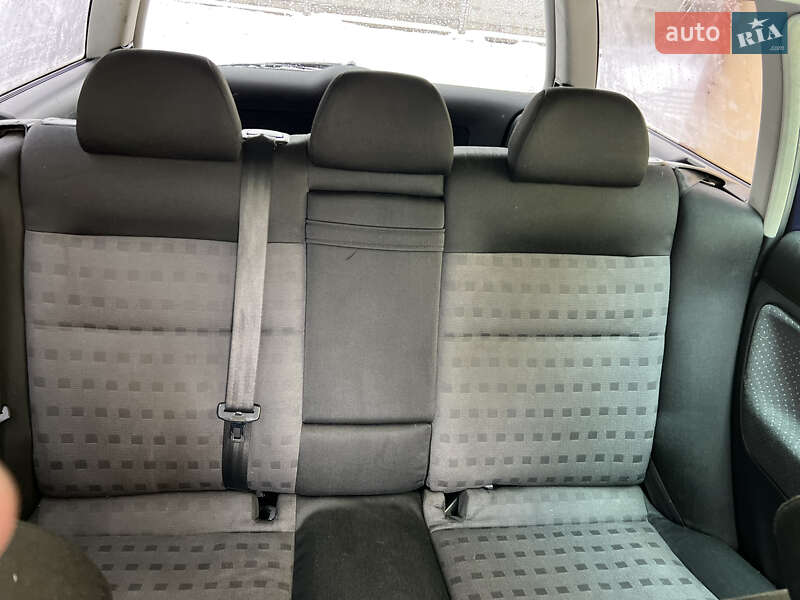 Універсал Volkswagen Passat 2003 в Львові