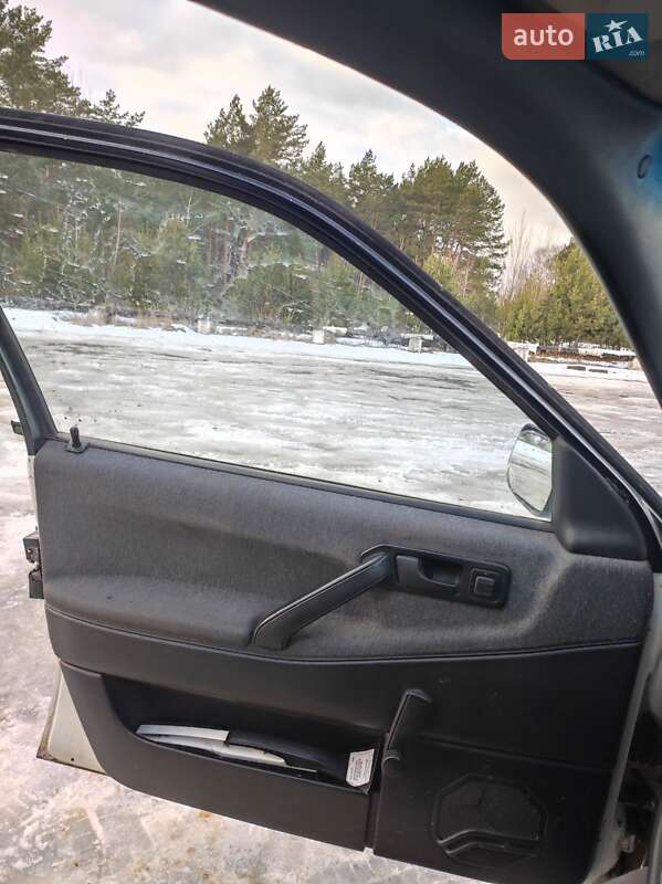 Універсал Volkswagen Passat 1992 в Вараші