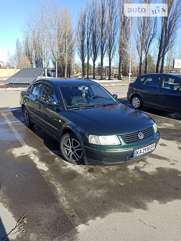 Седан Volkswagen Passat 1998 в Боярке
