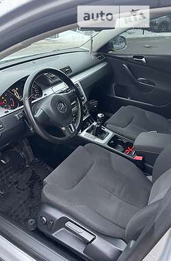 Универсал Volkswagen Passat 2010 в 