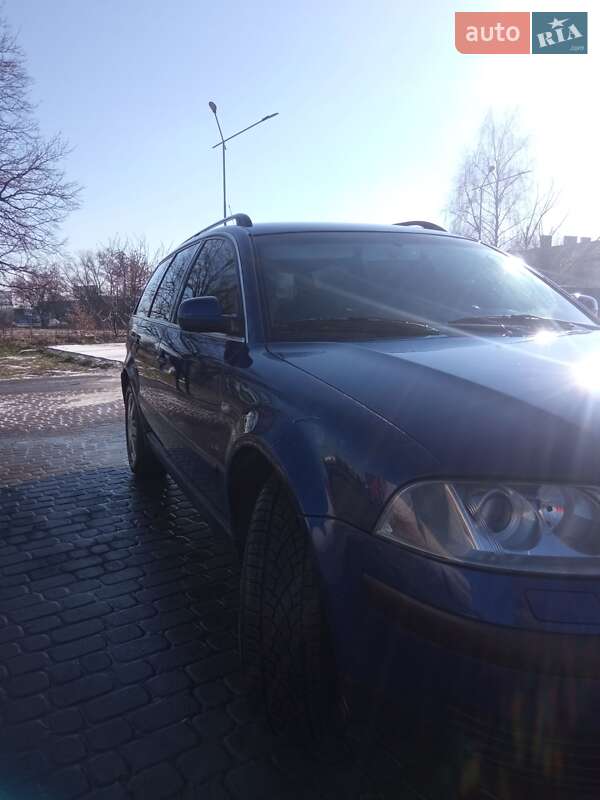 Универсал Volkswagen Passat 2001 в Любомле