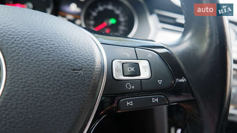 Універсал Volkswagen Passat 2015 в Києві