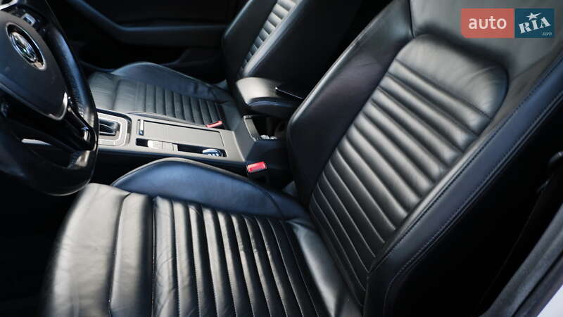 Універсал Volkswagen Passat 2015 в Києві