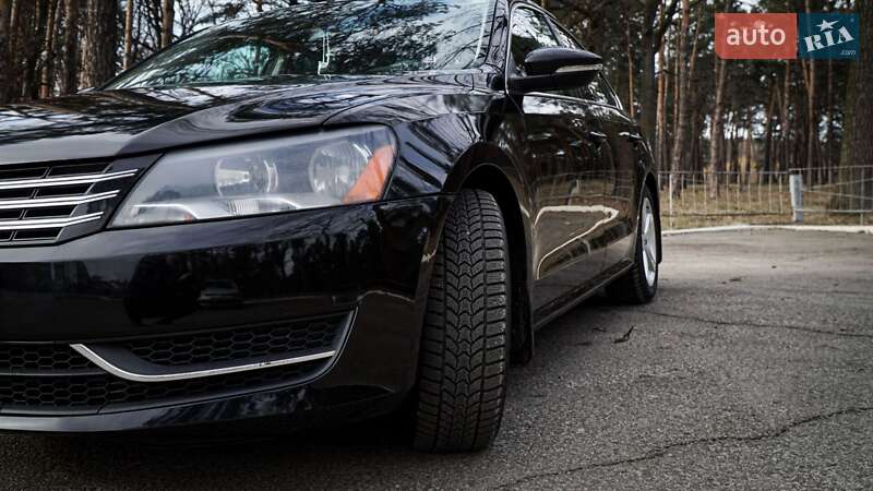Седан Volkswagen Passat 2012 в Києві