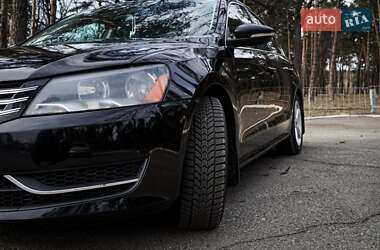 Седан Volkswagen Passat 2012 в Киеве