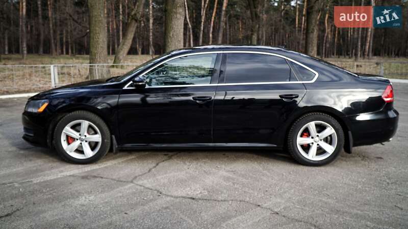 Седан Volkswagen Passat 2012 в Києві