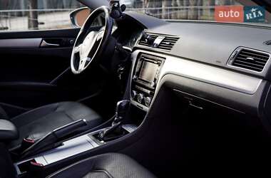 Седан Volkswagen Passat 2012 в 
