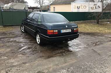 Седан Volkswagen Passat 1993 в Таращі