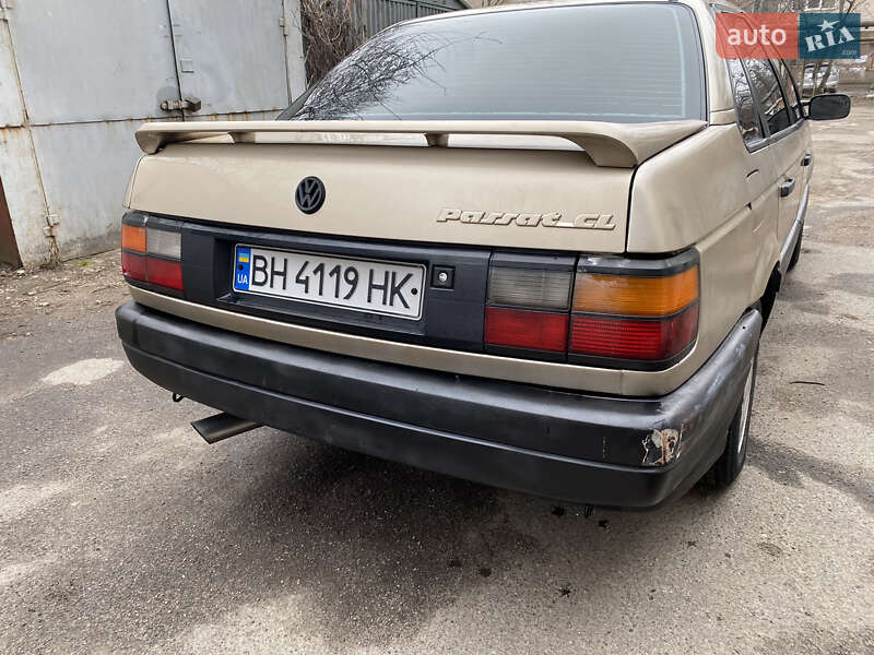 Седан Volkswagen Passat 1989 в Одессе