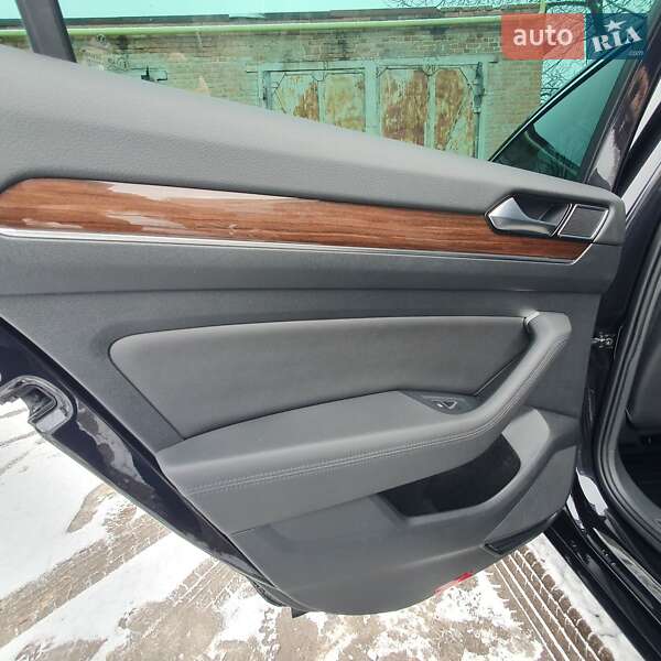 Седан Volkswagen Passat 2015 в Кропивницком фото 15 Седан Volkswagen Passat 2015 в Кропивницком